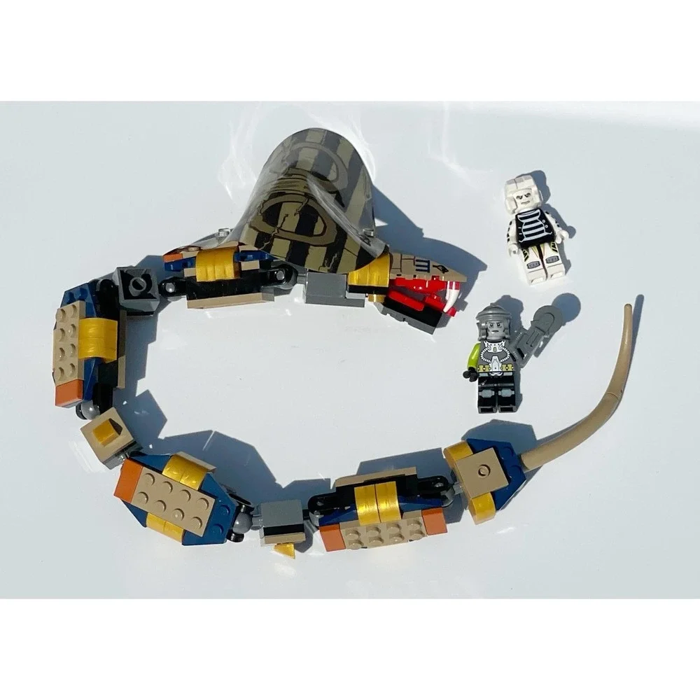 Legos Cobra Only Rare from Pharaoh's Quest Cursed Cobra Statue + 2 Minifigures